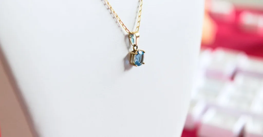 découvrez notre collection exclusive de bijoux élégants et intemporels, conçus pour sublimer chaque moment de votre vie avec style et raffinement.