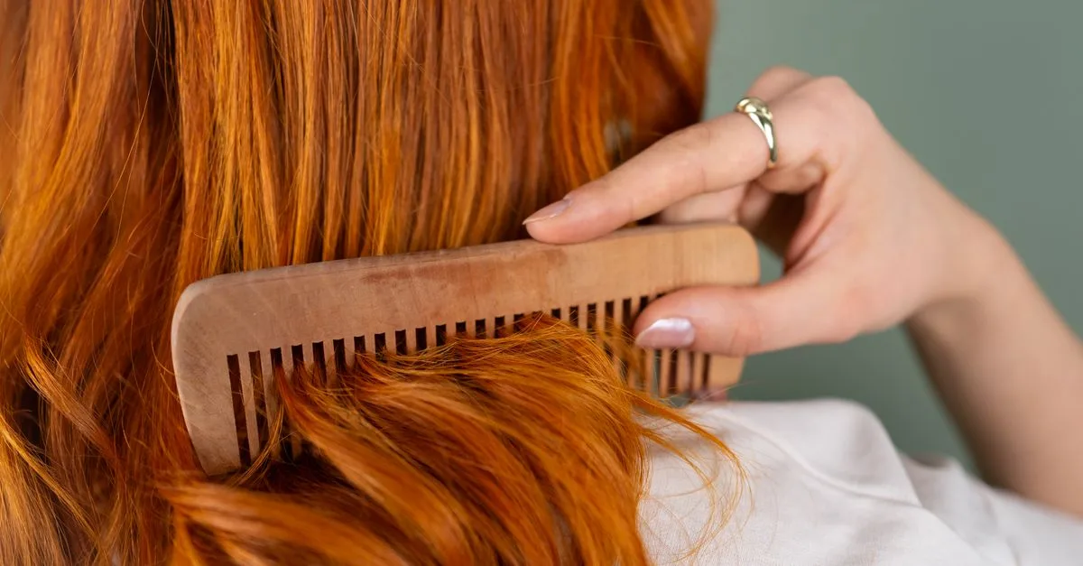découvrez nos conseils et produits essentiels pour des soins capillaires efficaces, adaptés à tous les types de cheveux, pour une chevelure saine et éclatante.